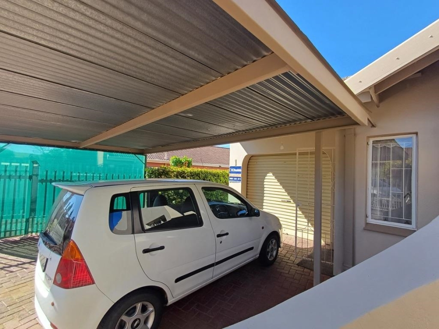 3 Bedroom Property for Sale in Pellissier Free State